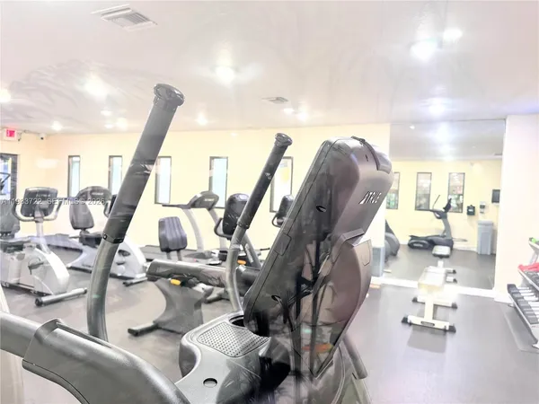 $115,000 | 9900 Sunrise Lakes Boulevard, Unit 102, Sunrise, FL 33322