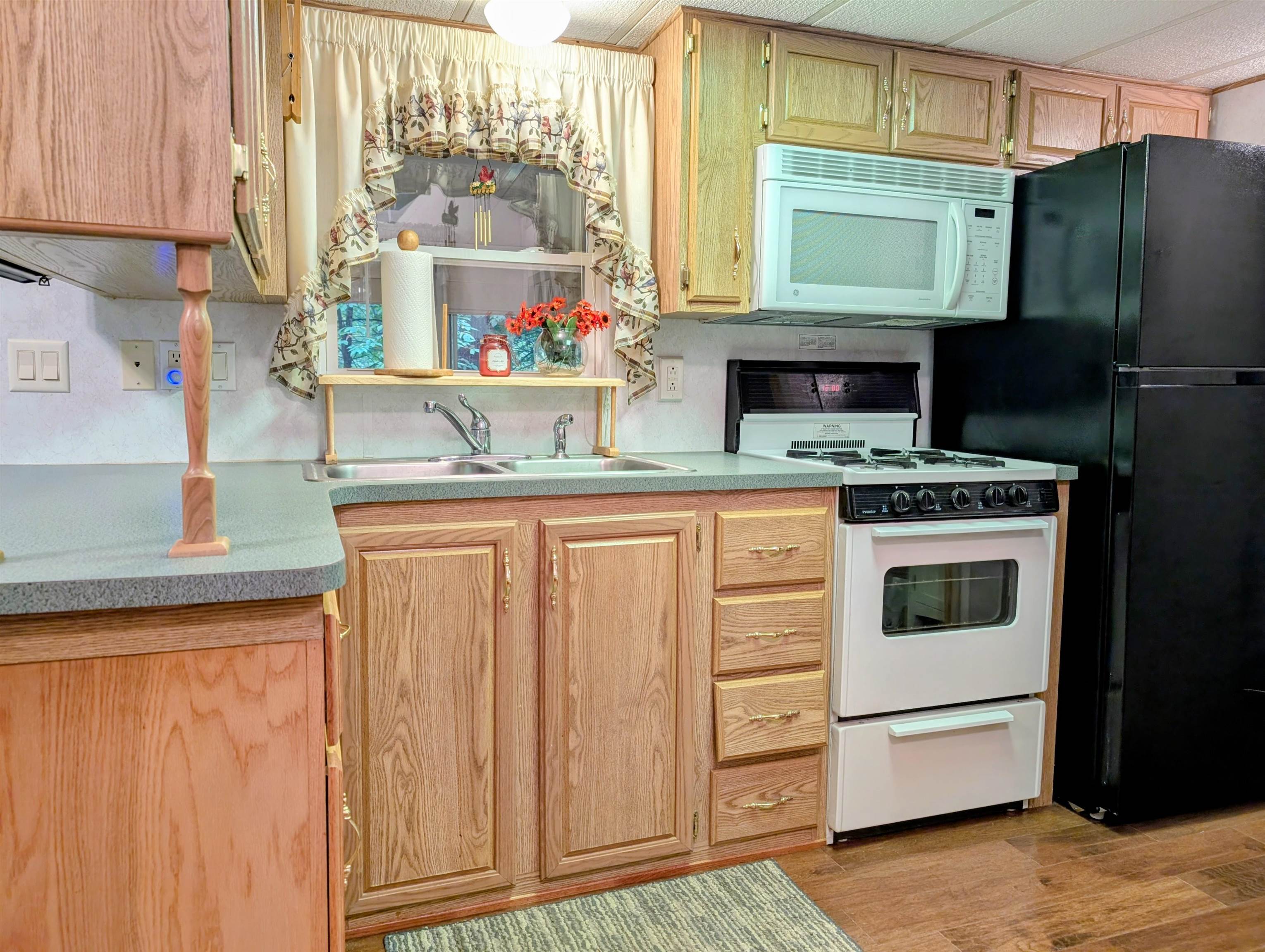 34 Upper Meadows Road, Unit AKA 85 Holderness, NH 03245 - Photo 12 of 41