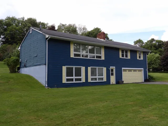 $340,000 | 18 Piedmont Drive, Rutland, VT 05701