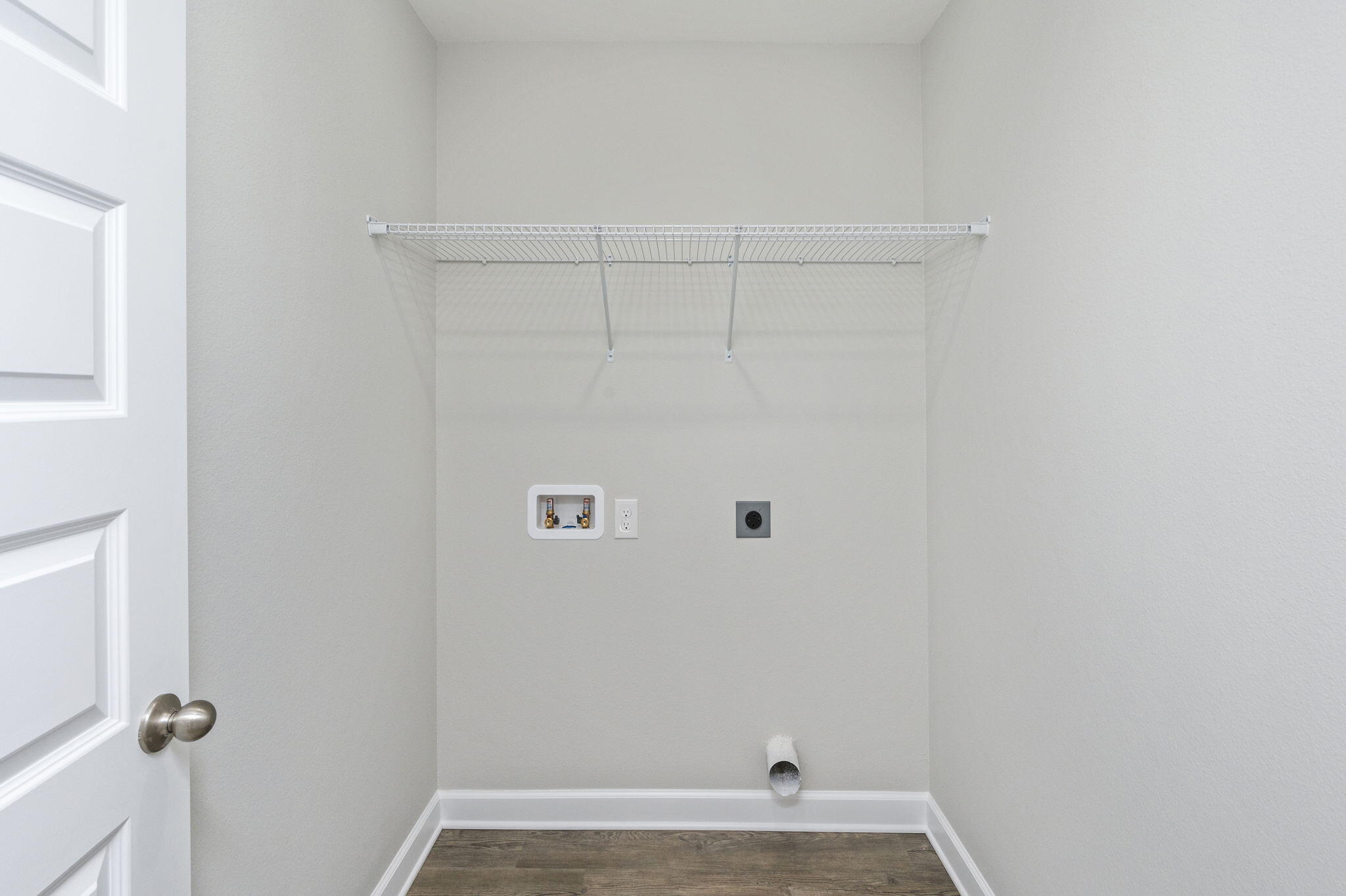 1000 Valley Road Crestview, FL 32539 - Photo 25 of 30 a view of a small space