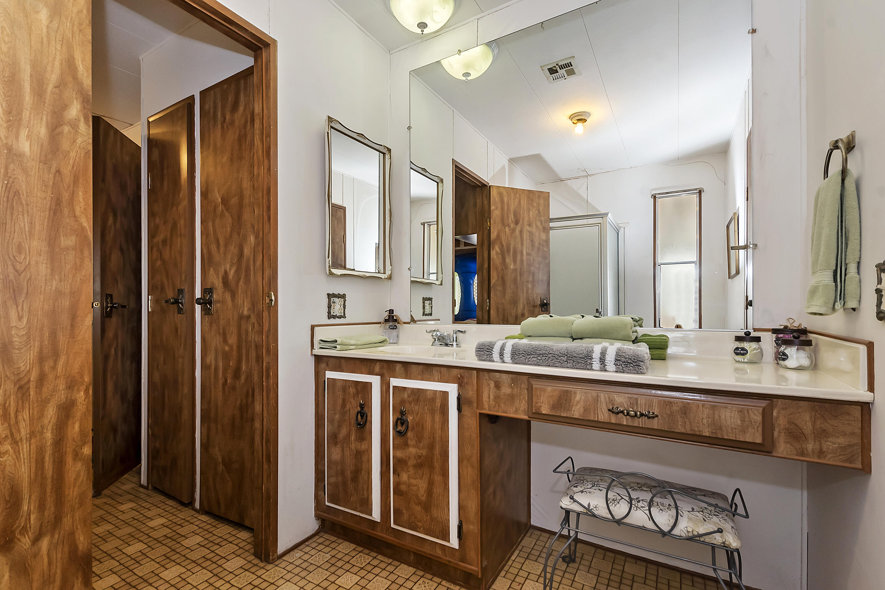 74711 Dillon Road, Unit 339 Desert Hot Springs, CA 92241 - Photo 22 of 29 022_Bathroom