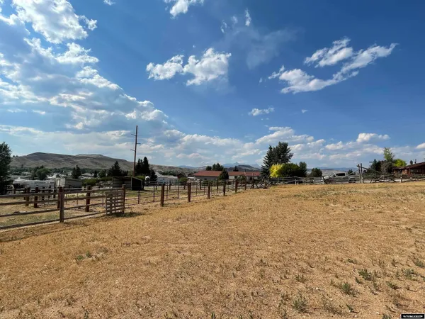 $200,000 | 41060720015800 Clendenning Street, Dubois, WY 82513