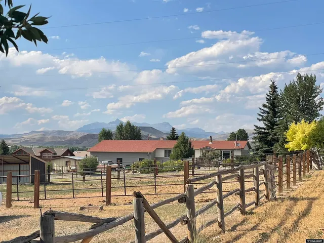 $200,000 | 41060720015800 Clendenning Street, Dubois, WY 82513