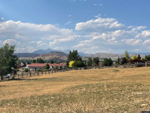 $200,000 | 41060720015800 Clendenning Street, Dubois, WY 82513