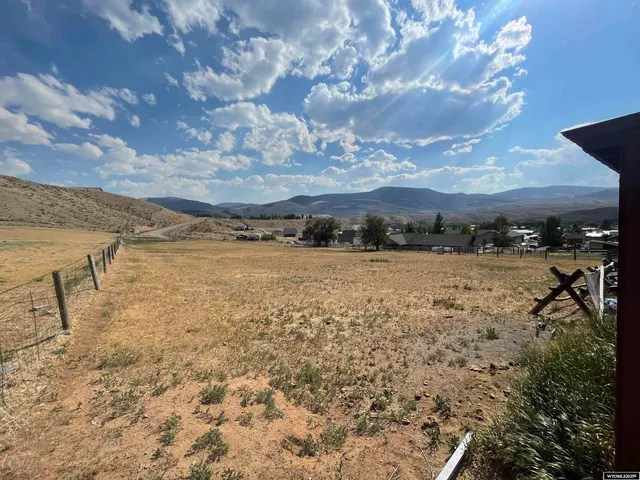 $200,000 | 41060720015800 Clendenning Street, Dubois, WY 82513