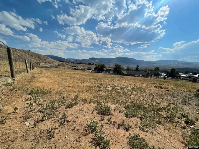 $200,000 | 41060720015800 Clendenning Street, Dubois, WY 82513
