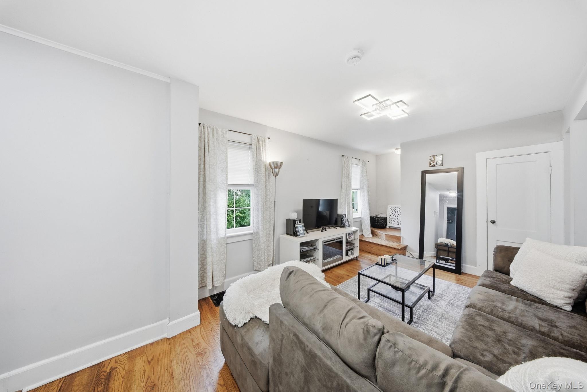 124 Bower Road Poughkeepsie, NY 12603 - Photo 4 of 29