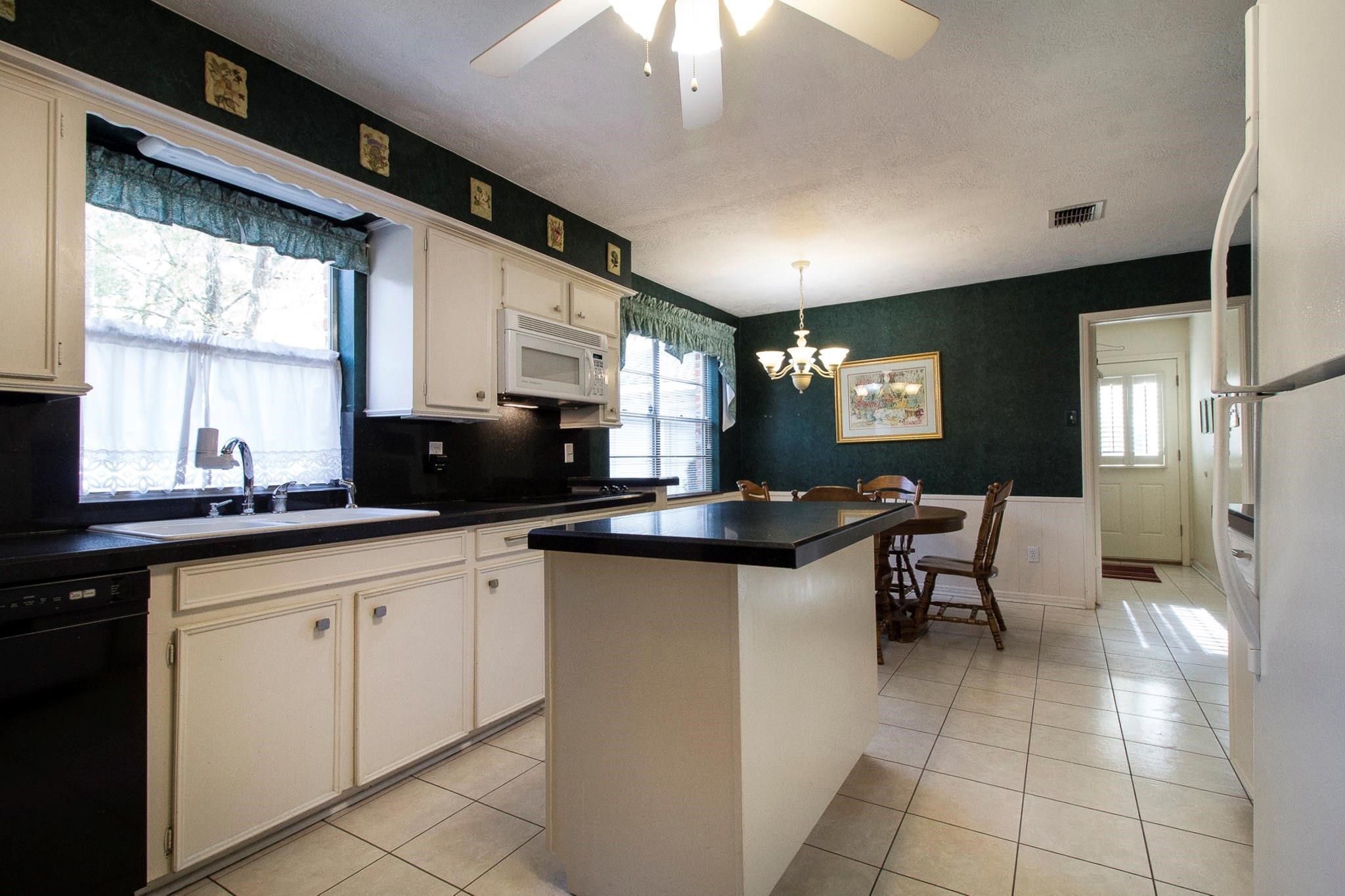 17815 Comoro Lane Spring, TX 77379 - Photo 10 of 28