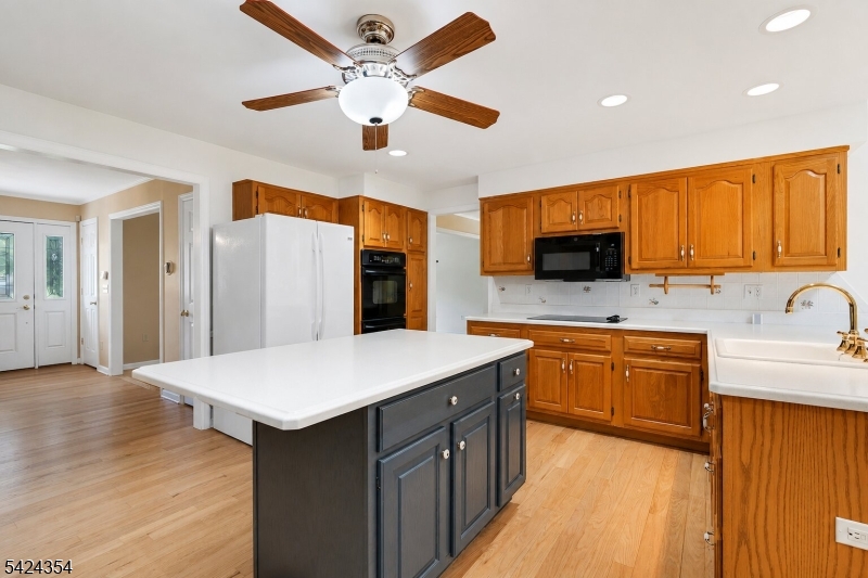 24 Stockade Road Warren, NJ 07059 - Photo 7 of 41