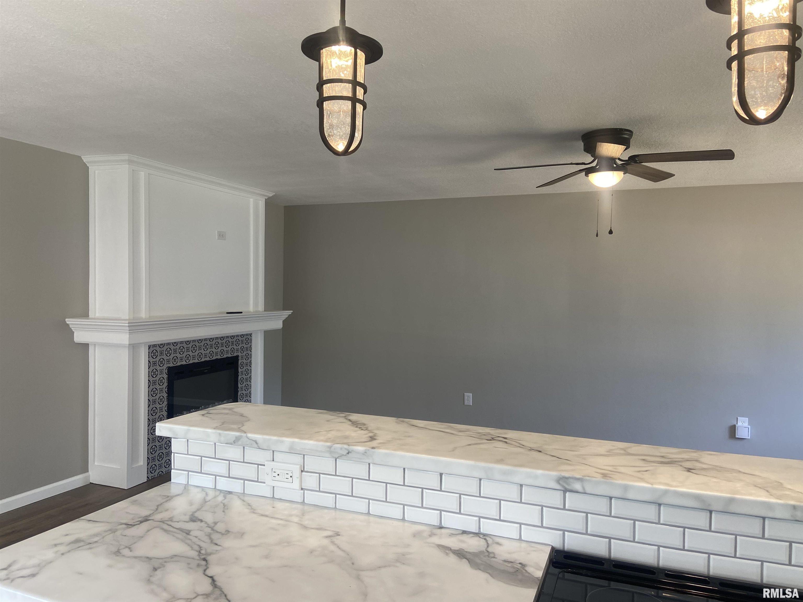 1706 Maple Street Quincy, IL 62301 - Photo 13 of 27