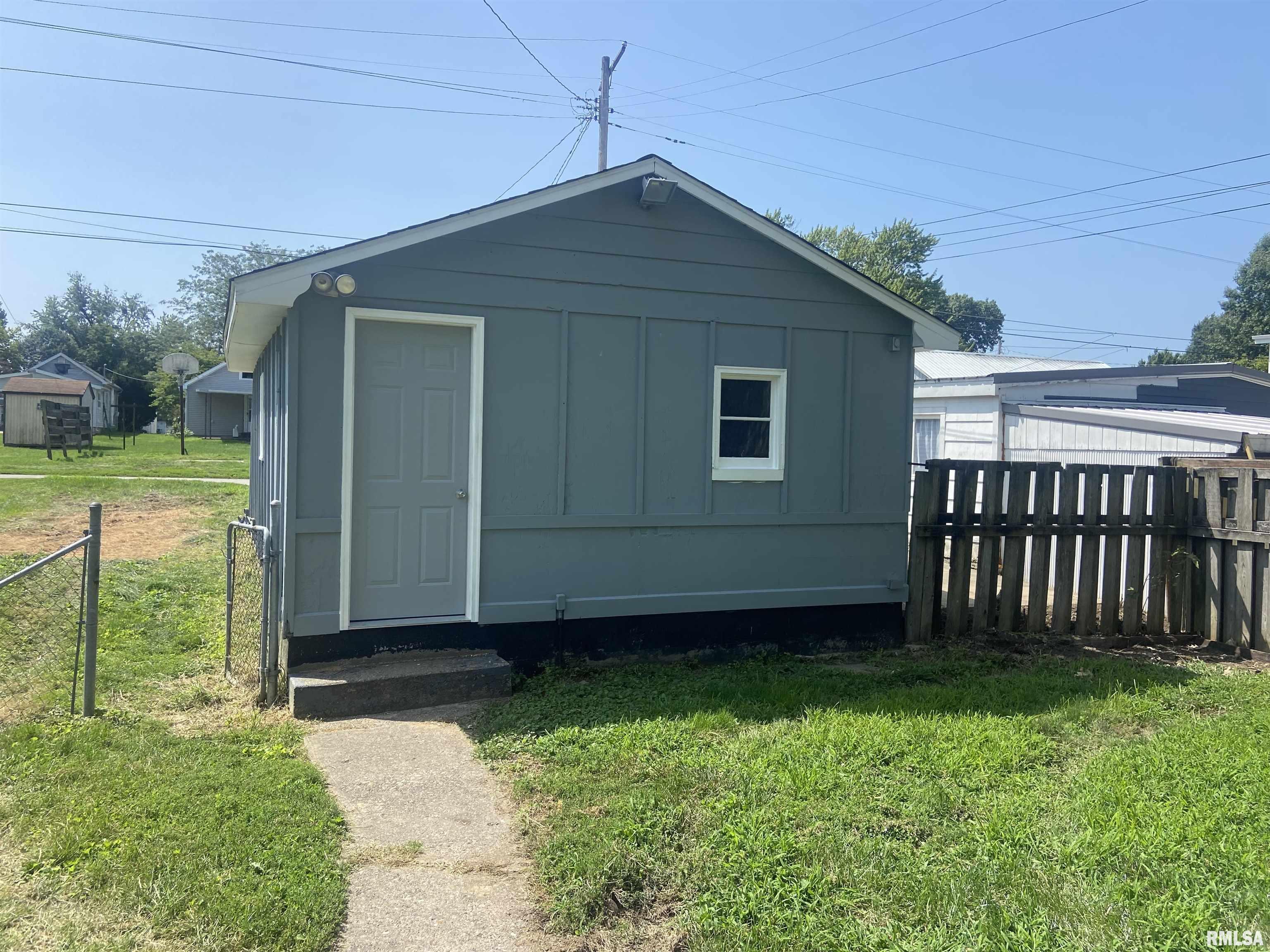 1706 Maple Street Quincy, IL 62301 - Photo 23 of 27