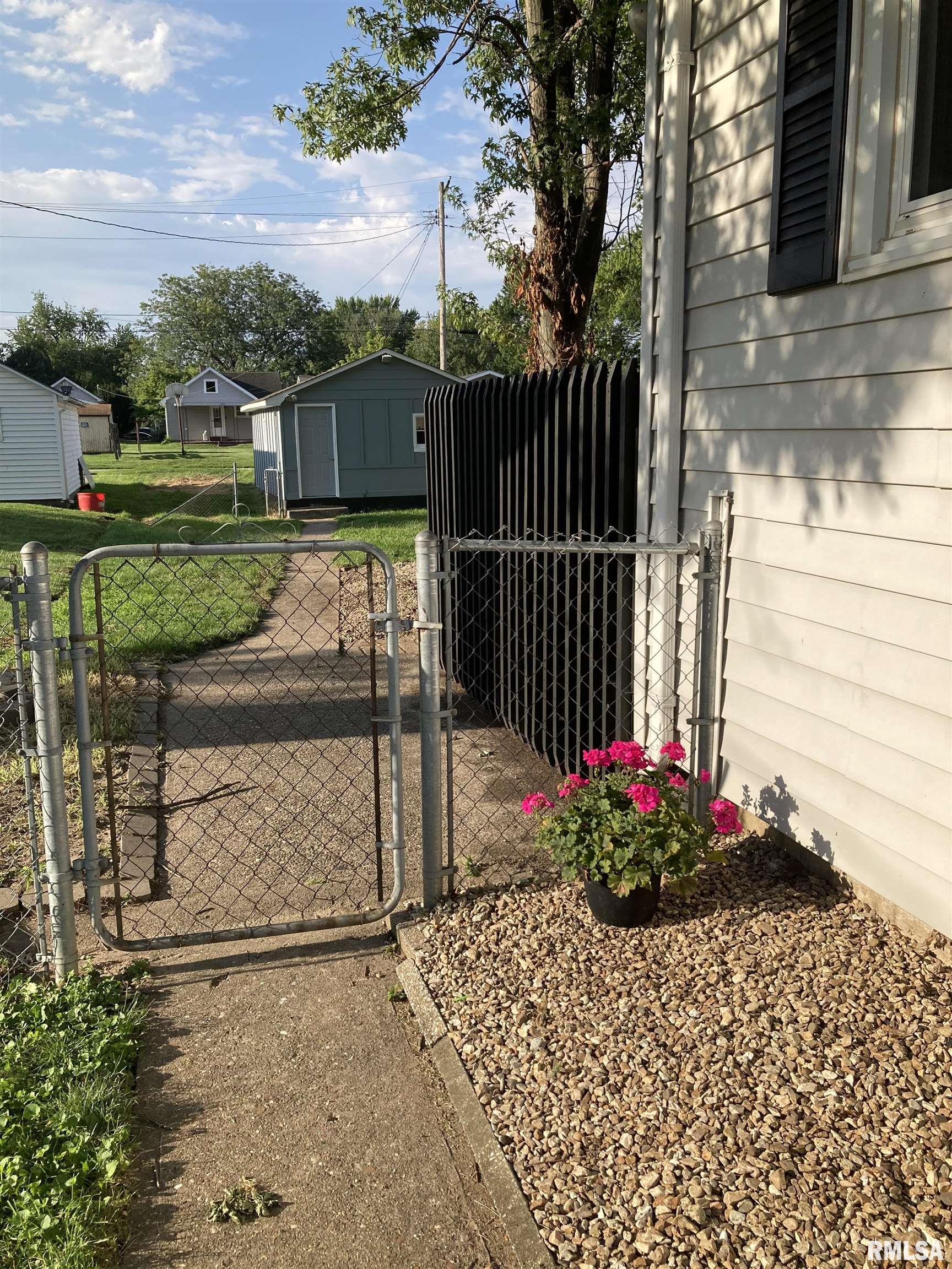 1706 Maple Street Quincy, IL 62301 - Photo 27 of 27