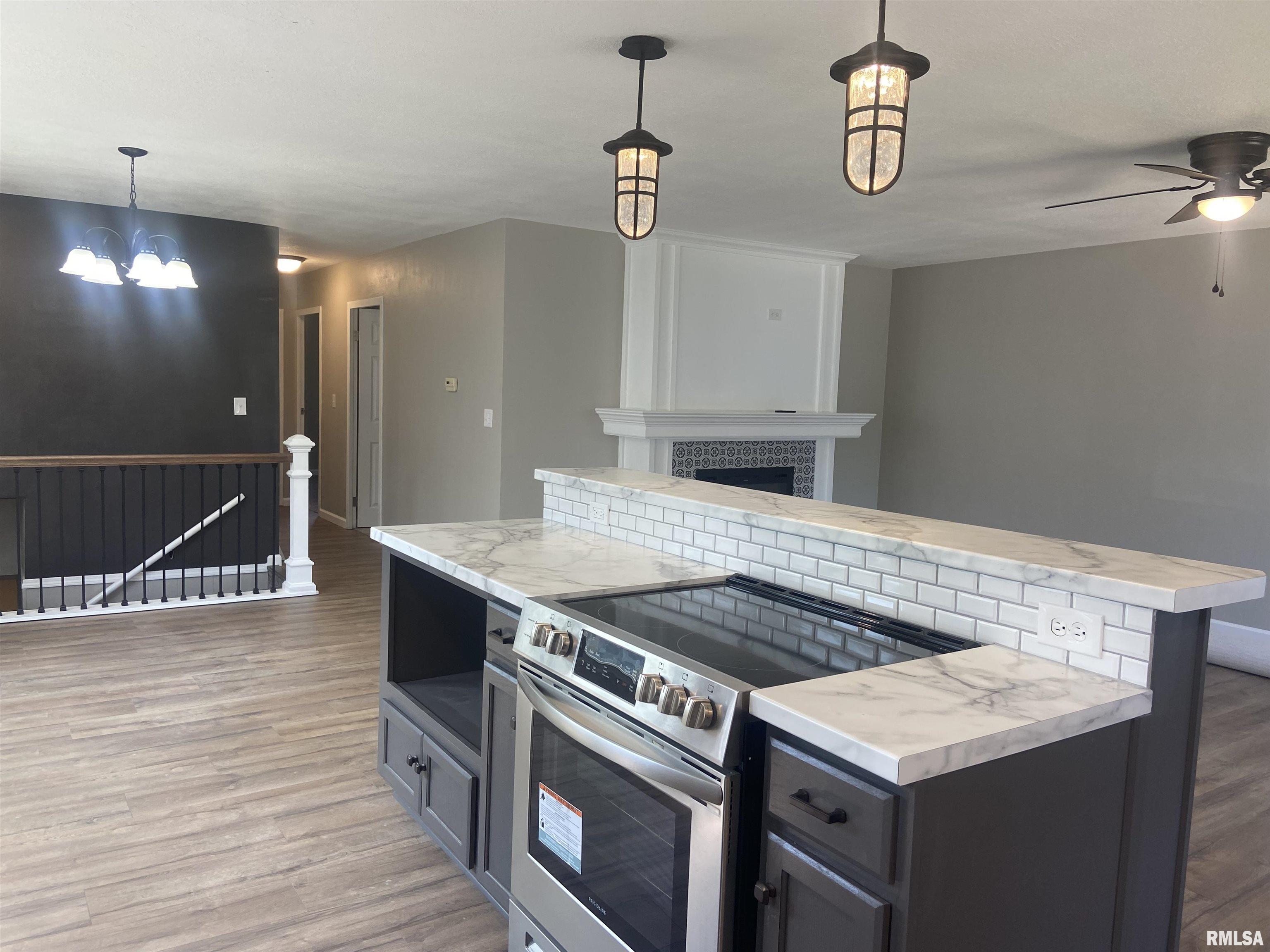 1706 Maple Street Quincy, IL 62301 - Photo 5 of 27