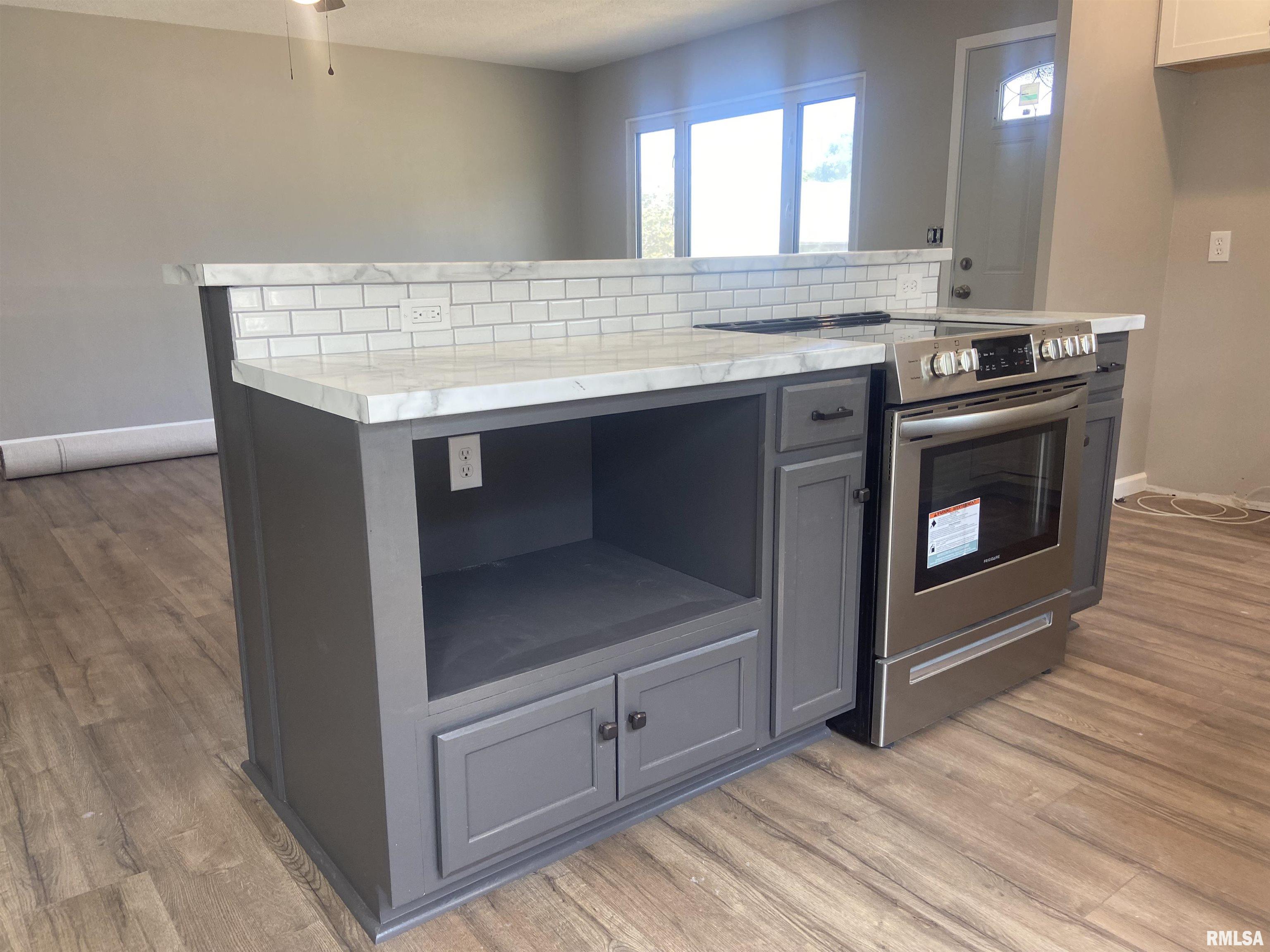 1706 Maple Street Quincy, IL 62301 - Photo 6 of 27