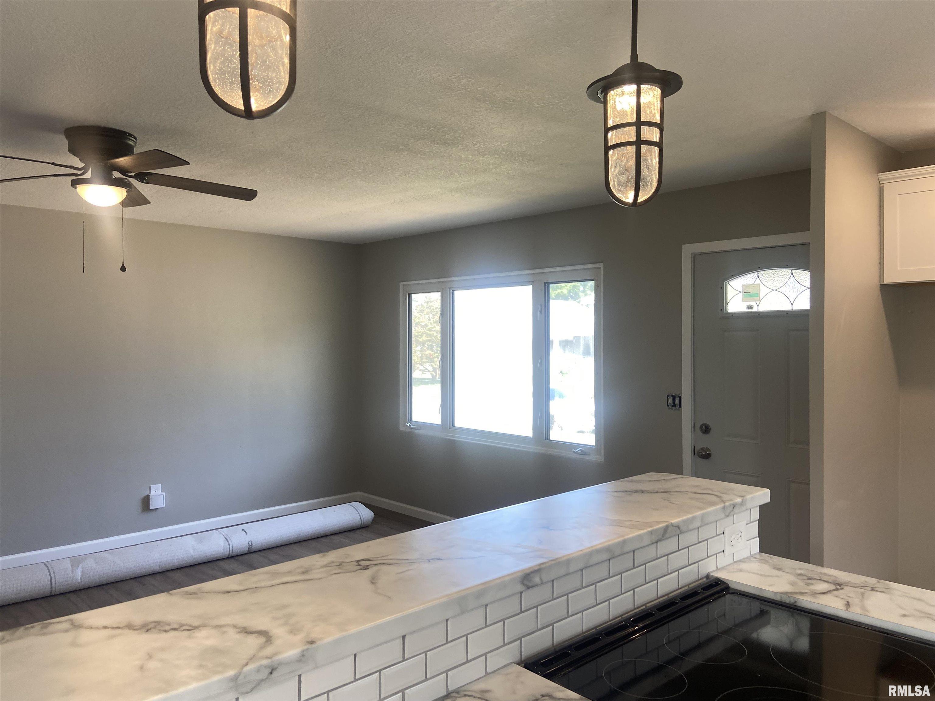 1706 Maple Street Quincy, IL 62301 - Photo 8 of 27