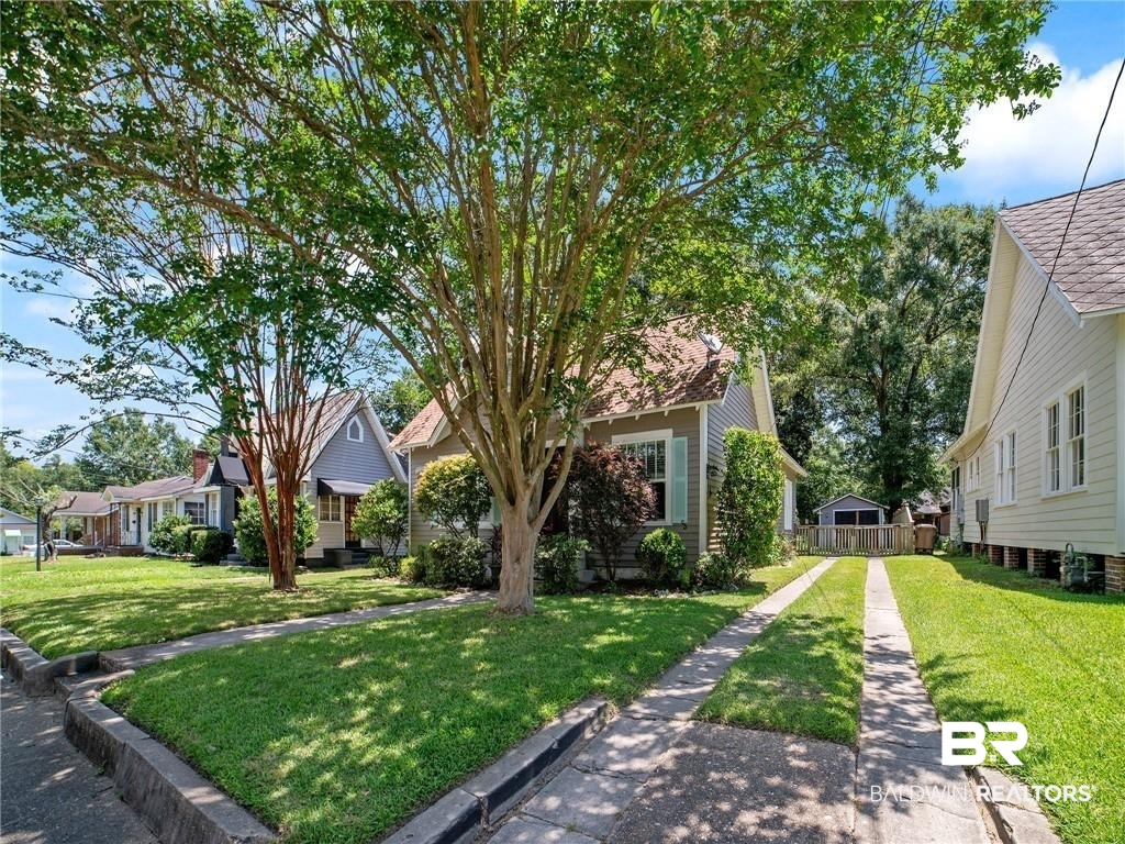 259 Seminole Street Mobile, AL 36606 - Photo 3 of 37