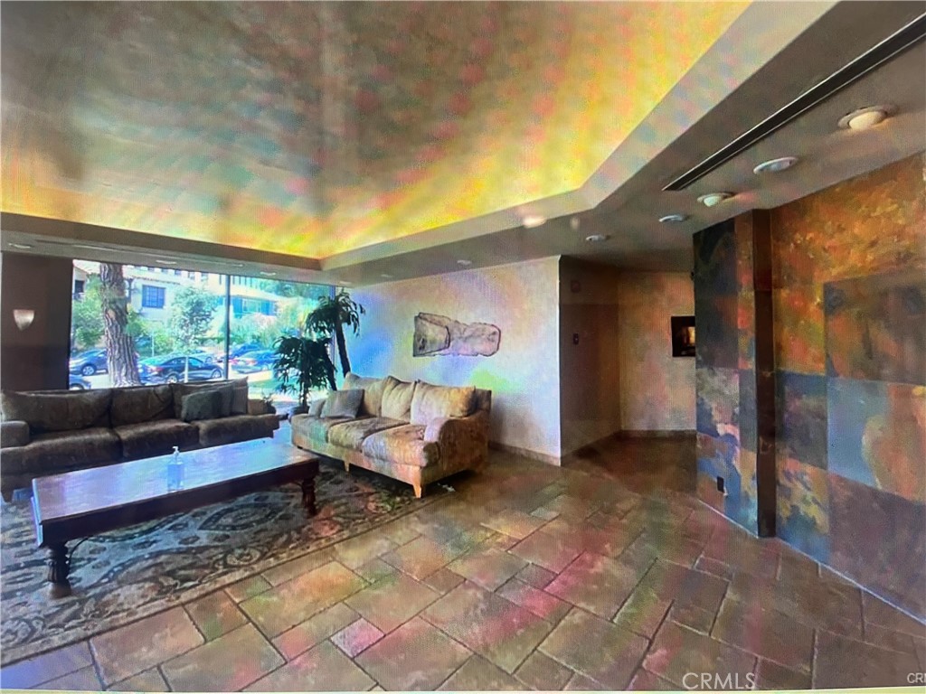 750 Spaulding Avenue, Unit 237 Los Angeles, CA 90036 - Photo 19 of 21