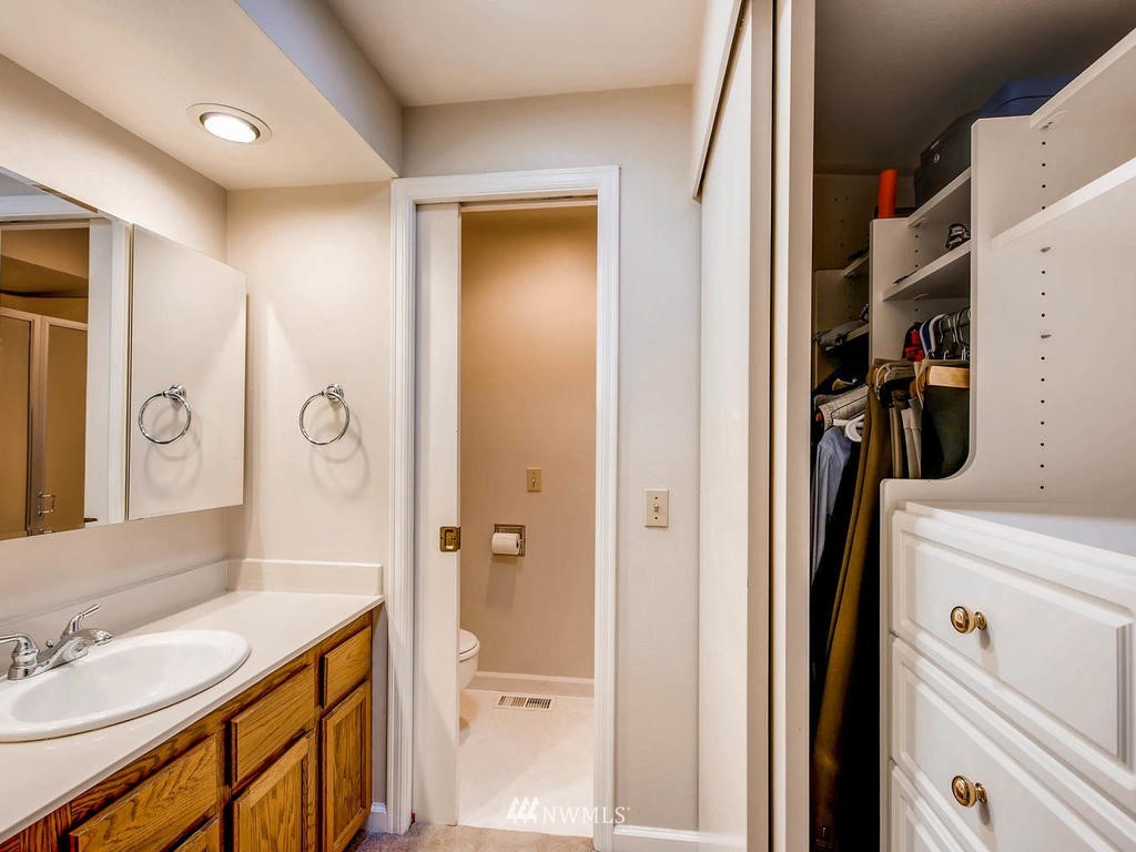 18449 135th Place Southeast Renton, WA 98058 - Photo 13 of 25 Gallery Image 13