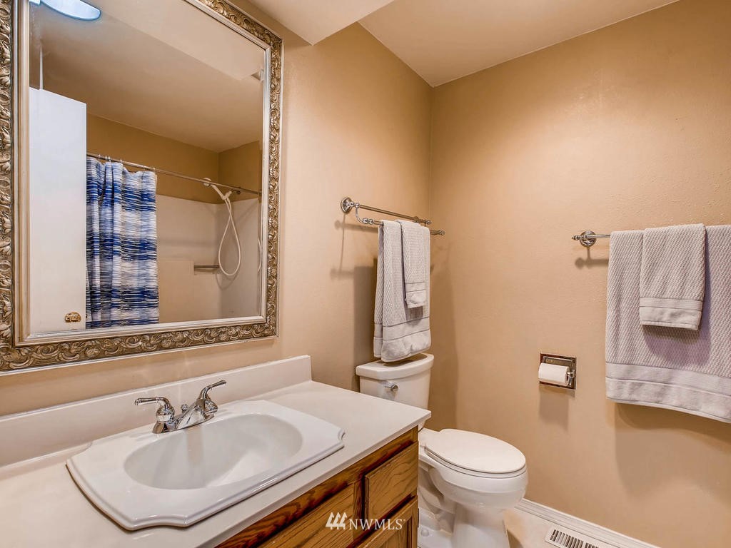 18449 135th Place Southeast Renton, WA 98058 - Photo 16 of 25 Gallery Image 16