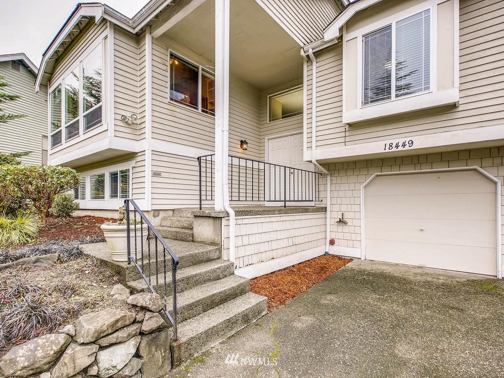 18449 135th Place Southeast Renton, WA 98058 - Photo 3 of 25 Gallery Image 3