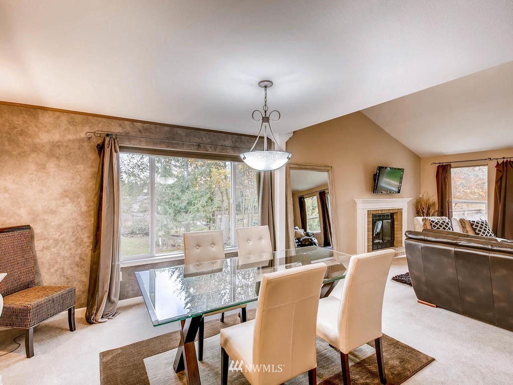 18449 135th Place Southeast Renton, WA 98058 - Photo 6 of 25 Gallery Image 6