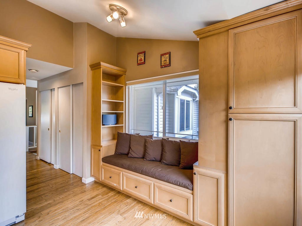 18449 135th Place Southeast Renton, WA 98058 - Photo 10 of 25 Gallery Image 10
