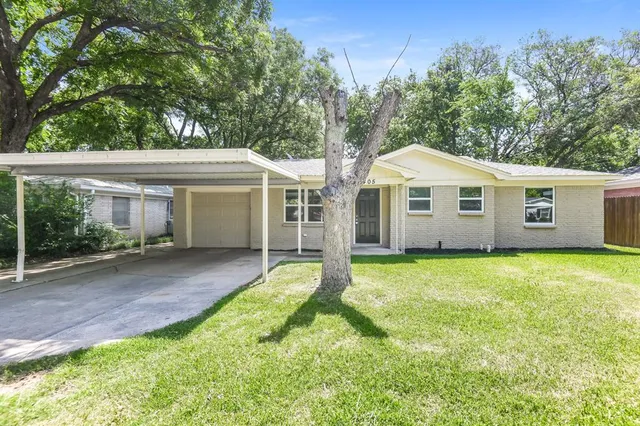 $1,845 | 405 South Judd Street, White Settlement, TX 76108