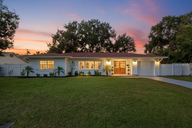 $839,000 | 1736 Golf View Drive, Belleair, FL 33756