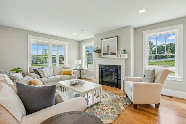 $627,950 | 182 Falcon Crest Drive, Unit 56, Gorham, ME 04038