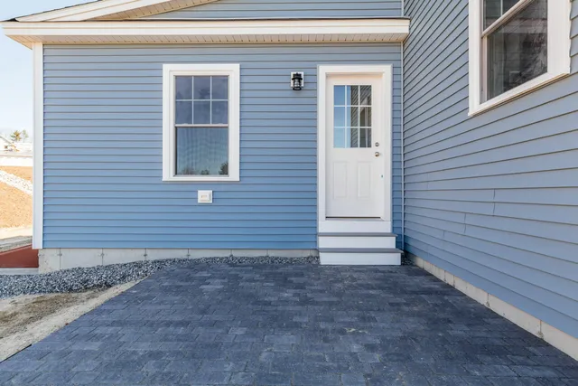 $627,950 | 182 Falcon Crest Drive, Unit 56, Gorham, ME 04038