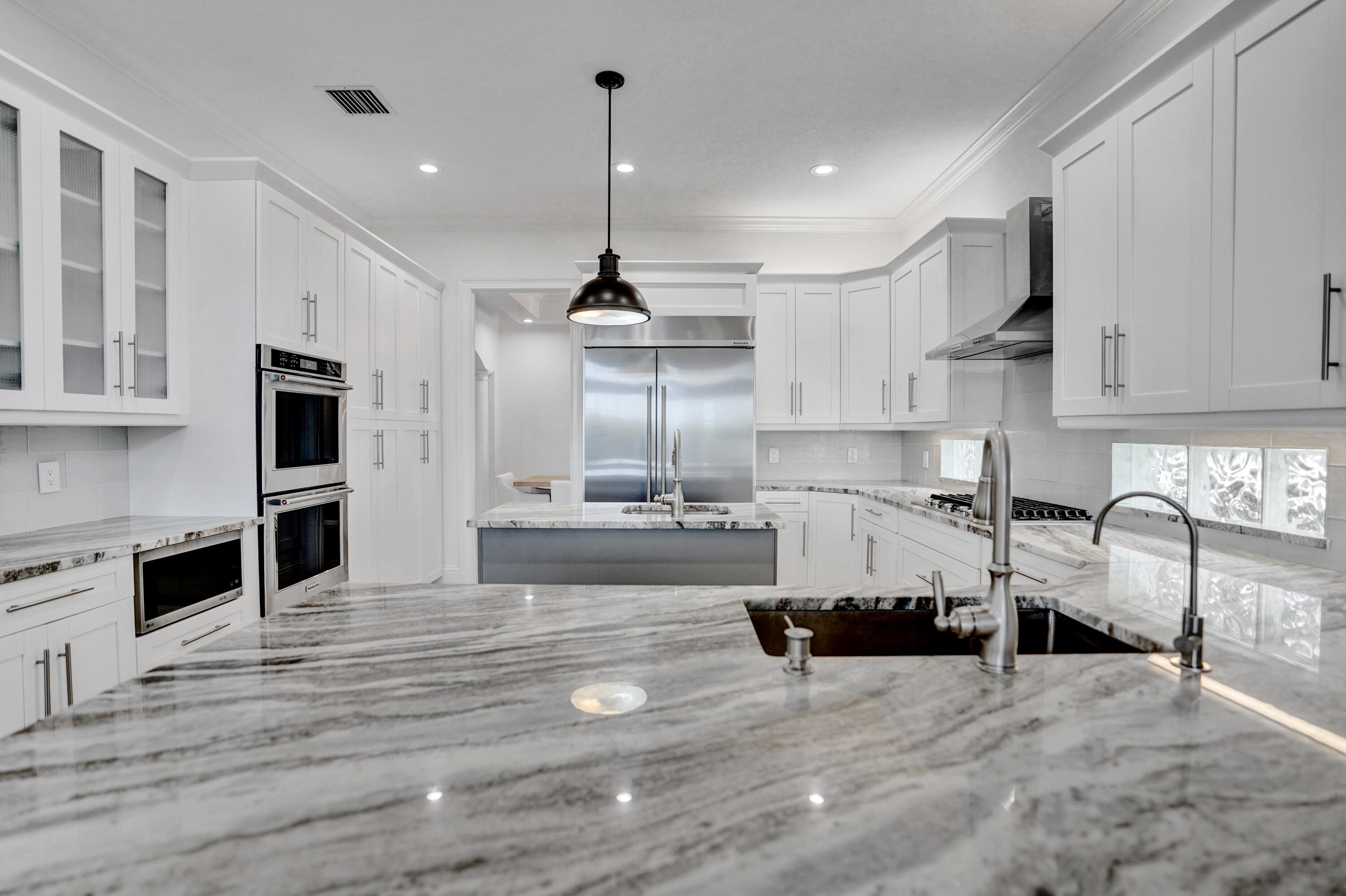 9210 Equus Circle Boynton Beach, FL 33472 - Photo 19 of 75 Kitchen