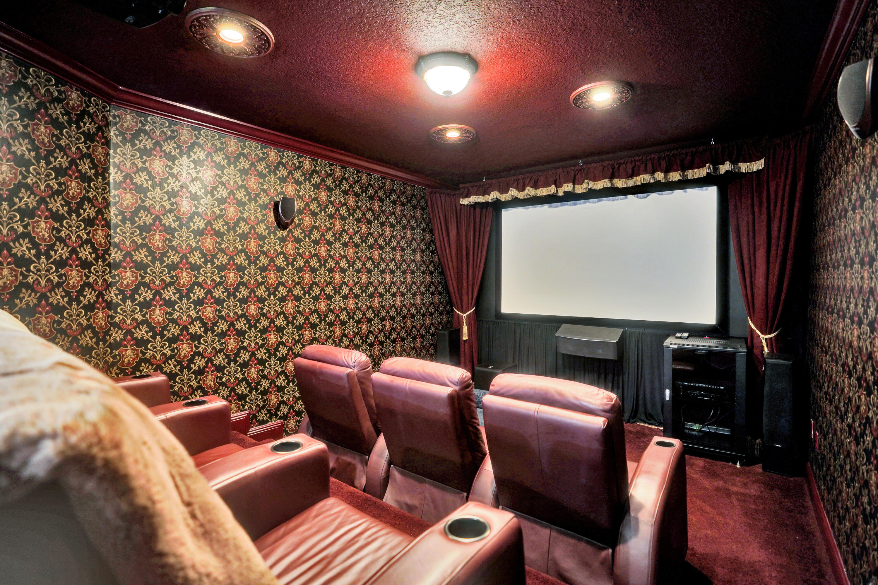 9210 Equus Circle Boynton Beach, FL 33472 - Photo 30 of 75 a projector room with furniture a projector and screen
