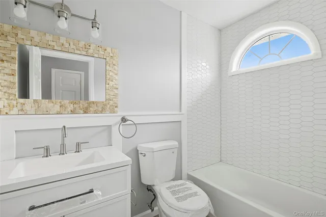 $535,000 | 18 Brookville Way, Manorville, NY 11949