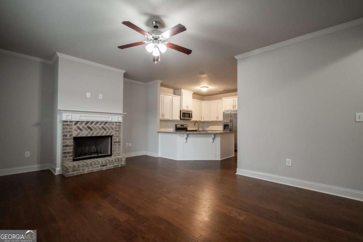 1054 Market Street Watkinsville, GA 30677 - Photo 3 of 48