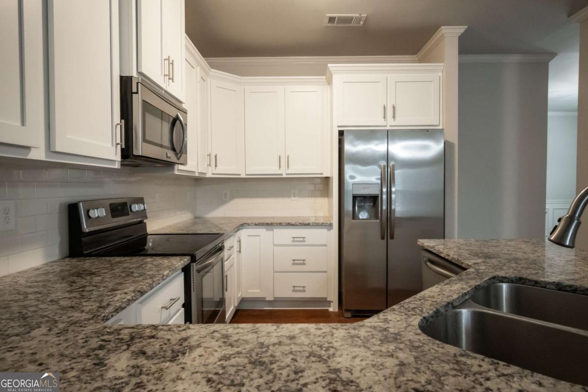 1054 Market Street Watkinsville, GA 30677 - Photo 6 of 48