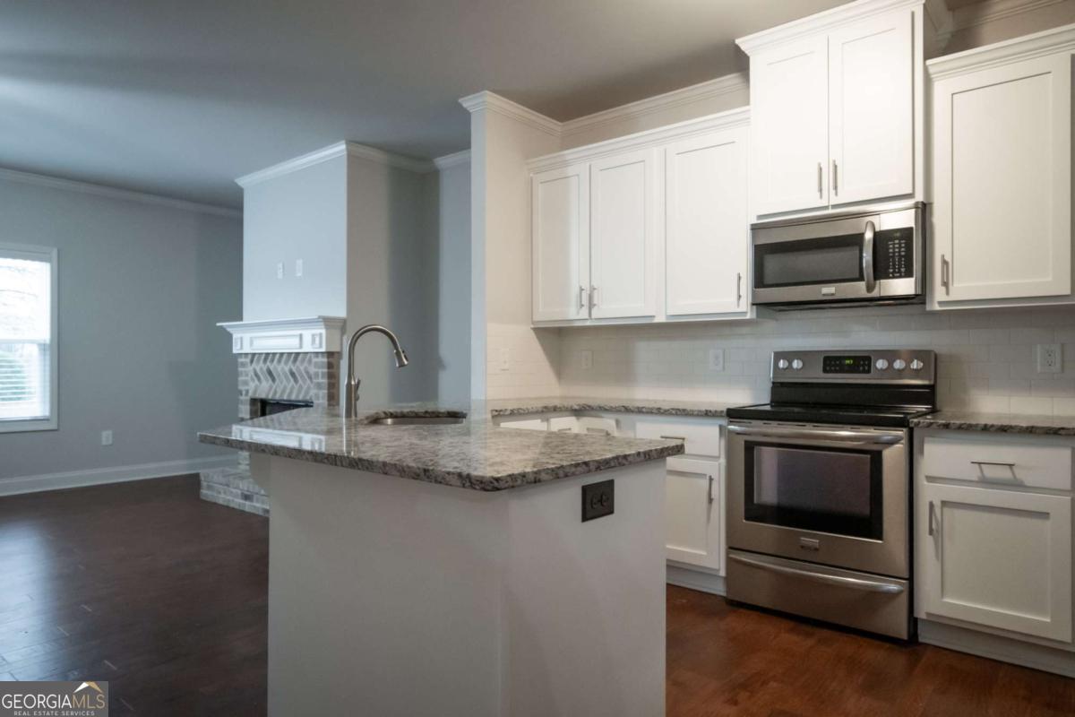 1054 Market Street Watkinsville, GA 30677 - Photo 9 of 48