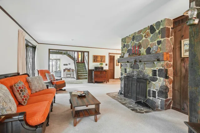 $549,900 | 954 North Dousman Road, Summit, WI 53066