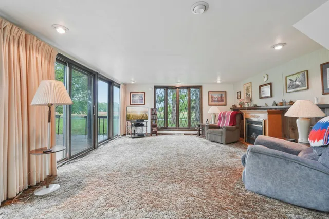 $549,900 | 954 North Dousman Road, Summit, WI 53066