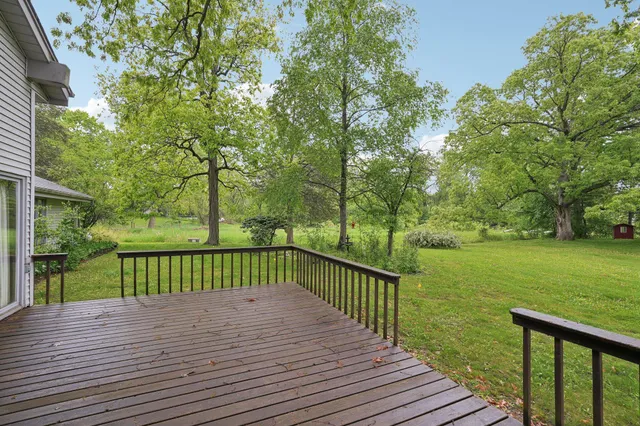 $549,900 | 954 North Dousman Road, Summit, WI 53066