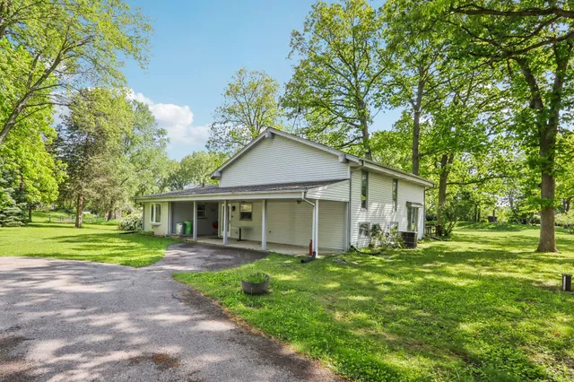 $549,900 | 954 North Dousman Road, Summit, WI 53066