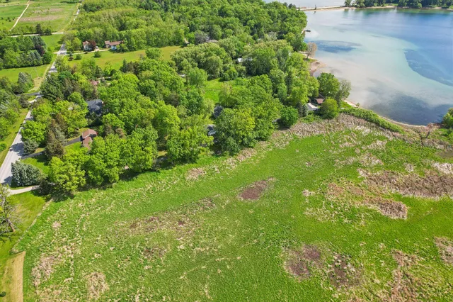 $549,900 | 954 North Dousman Road, Summit, WI 53066