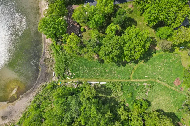 $549,900 | 954 North Dousman Road, Summit, WI 53066