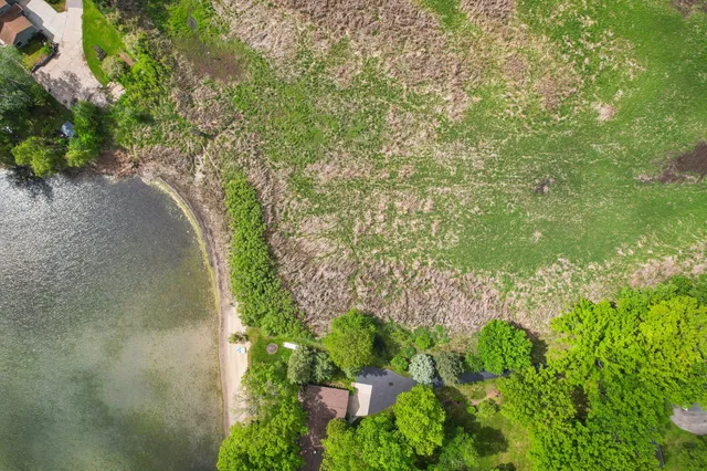 $549,900 | 954 North Dousman Road, Summit, WI 53066