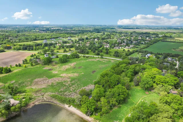 $549,900 | 954 North Dousman Road, Summit, WI 53066