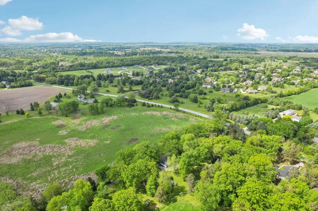 $549,900 | 954 North Dousman Road, Summit, WI 53066