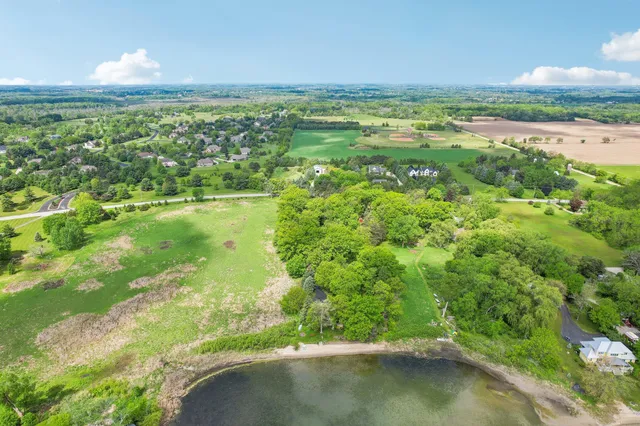 $549,900 | 954 North Dousman Road, Summit, WI 53066