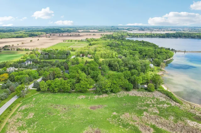 $549,900 | 954 North Dousman Road, Summit, WI 53066