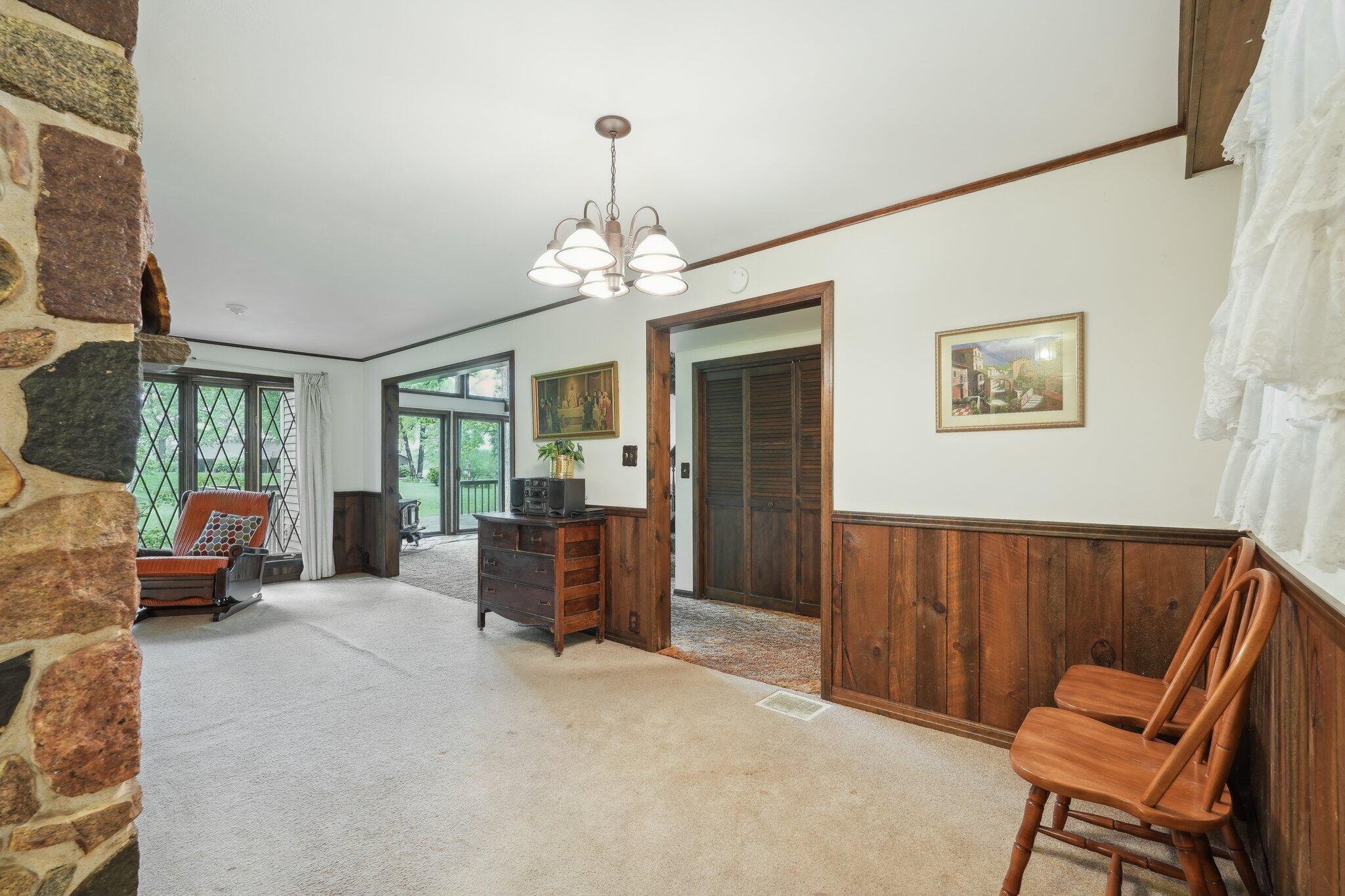 954 North Dousman Road Summit, WI 53066 - Photo 6 of 80 Dining