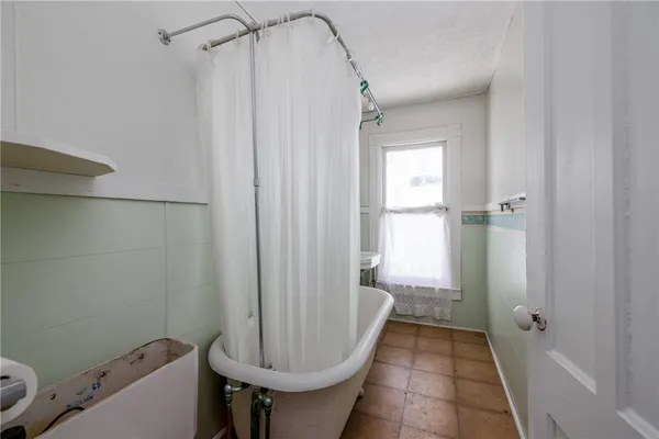 $199,900 | 212-214 Lewis Street, Geneva City, NY 14456