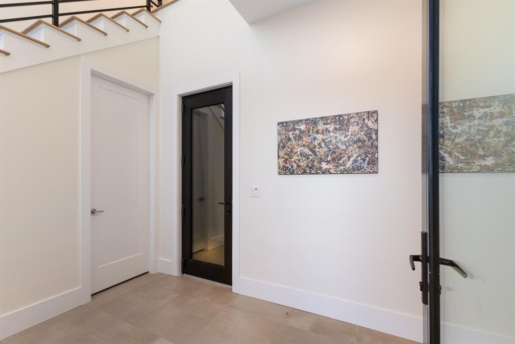 569 Rountree Drive Longboat Key, FL 34228 - Photo 7 of 69 Gallery Image 7